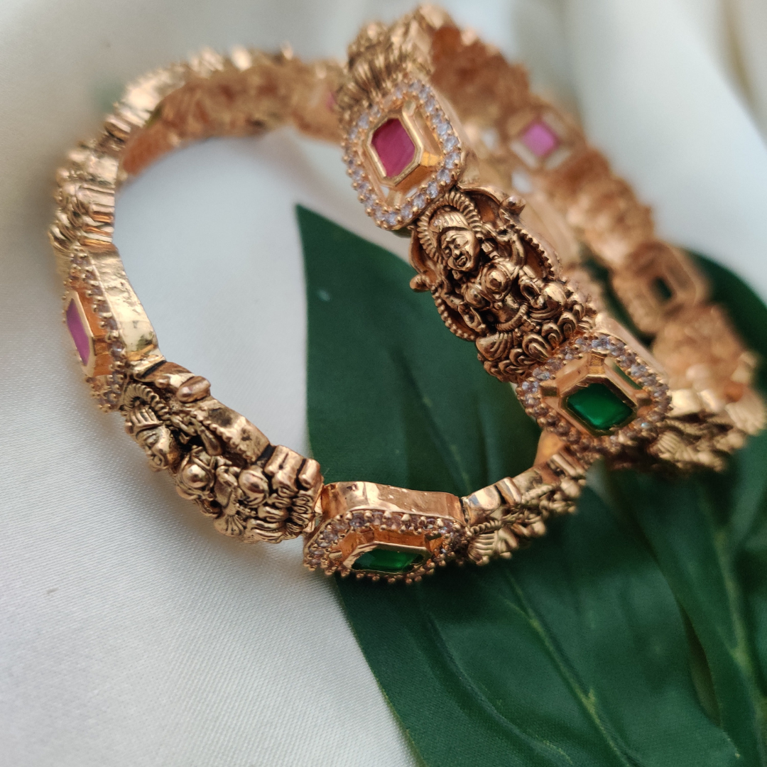 AMATA TEMPLE BANGLES