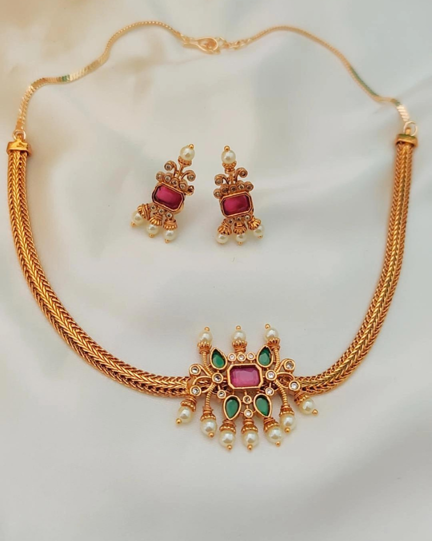 MULTICOLOR ASISTHA JEWELLERY SET