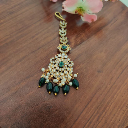 1GM GOLD EMERALD MAANG TIKKA