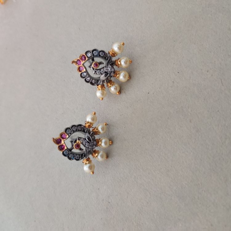 BLACK POLISH RUBY MAYILA TEMPLE STUD EARRINGS