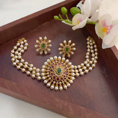 AARNA PEARL JEWELLERY SET