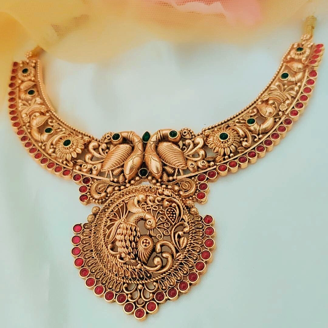 GOLDEN KEYA TEMPLE JEWELLERY SET