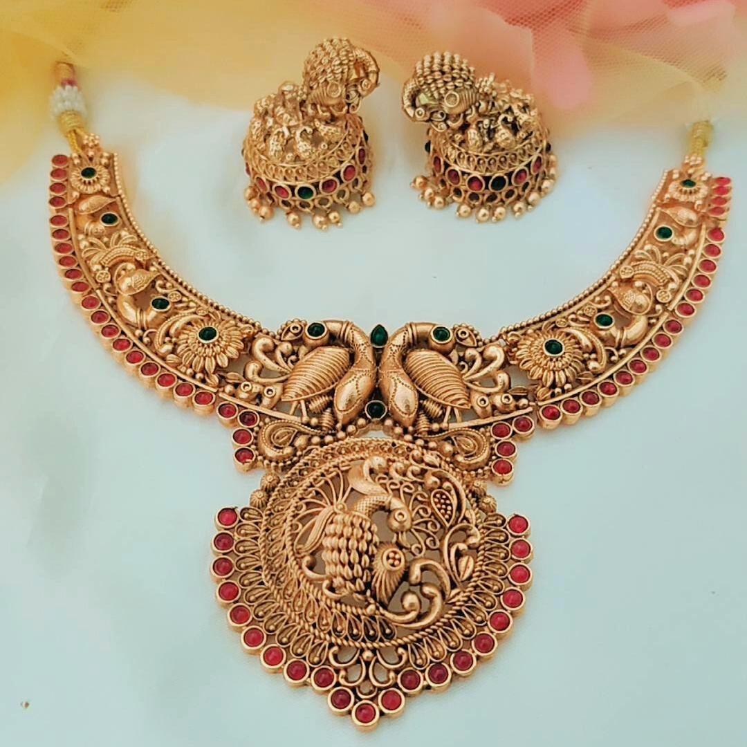 GOLDEN KEYA TEMPLE JEWELLERY SET