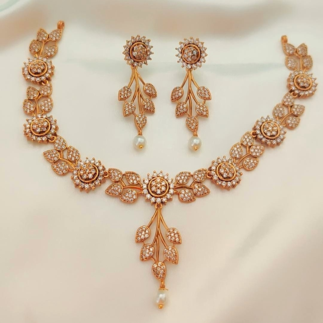 WHITE HIYA ZIRCONIA JEWELLERY SET