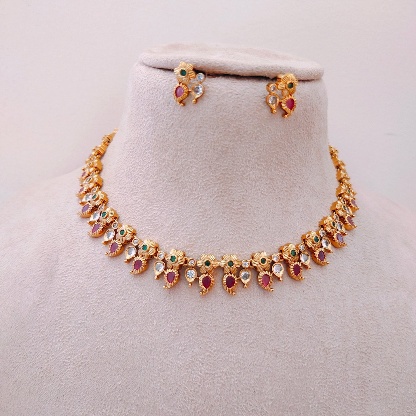 MULTICOLOR TRIPTI JEWELLERY SET