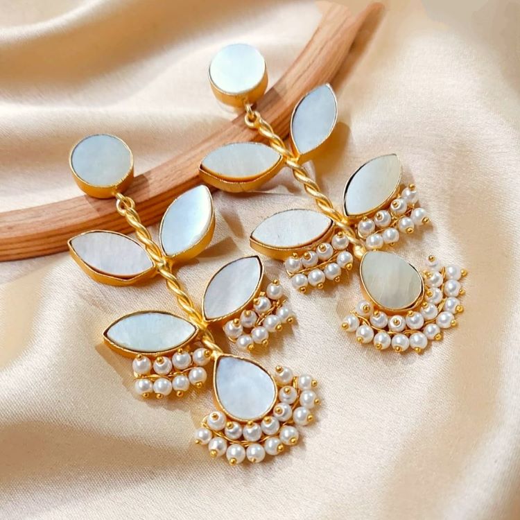 AGONDA PEARL EARRINGS