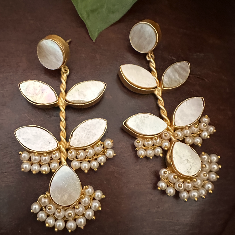 AGONDA PEARL EARRINGS