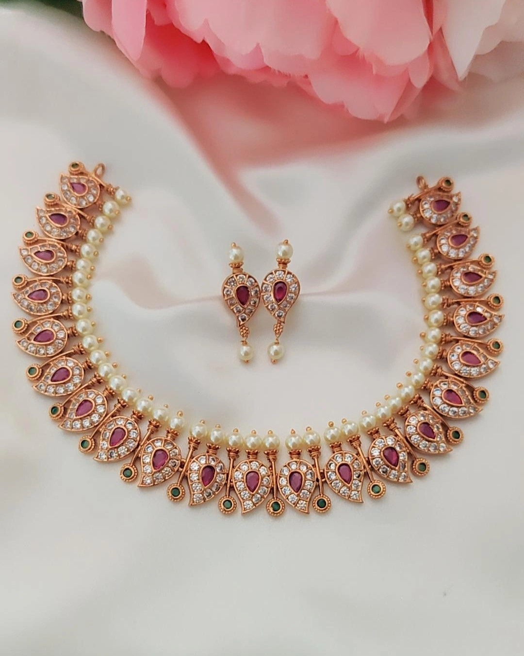 RISHVI KEMP JEWELLERY SET