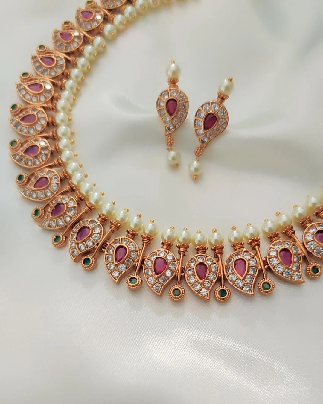 RISHVI KEMP JEWELLERY SET