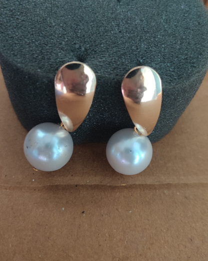 RIZZI PEARL EARRINGS