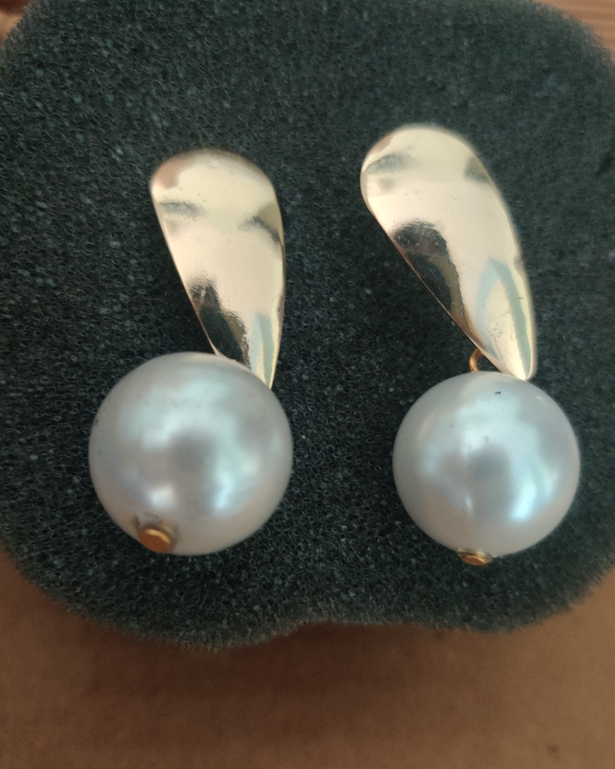 RIZZI PEARL EARRINGS