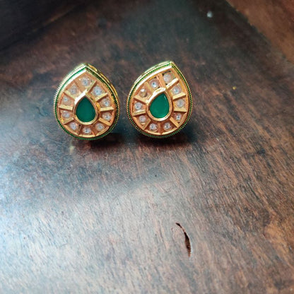 EMERALD MARIYA STUD EARRINGS