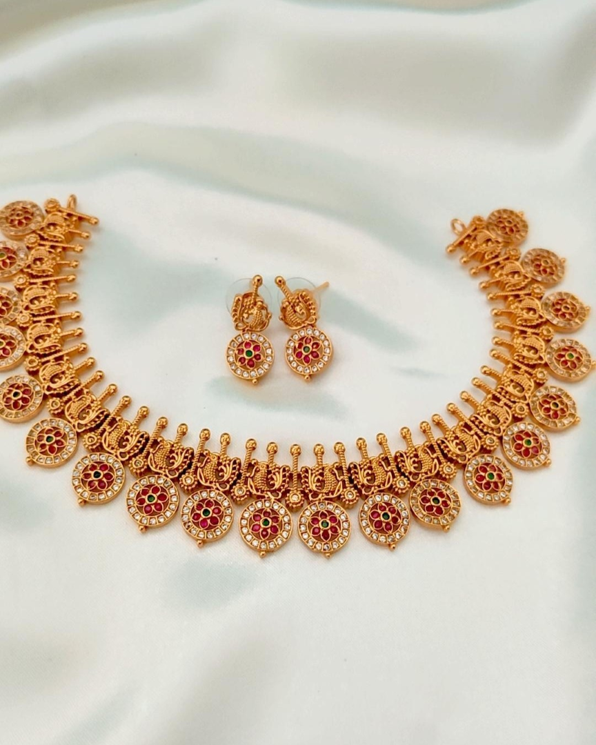 GOLDEN UMAYAAL JEWELLERY SET