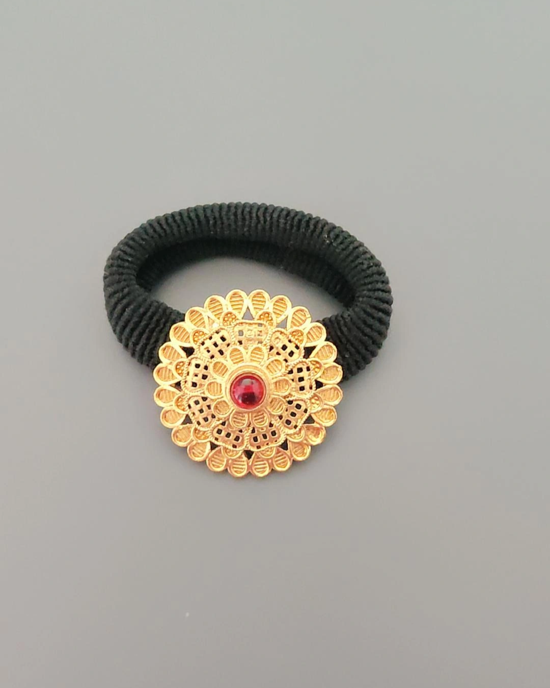 KRITHU GOLD PLATED HAIR BAND