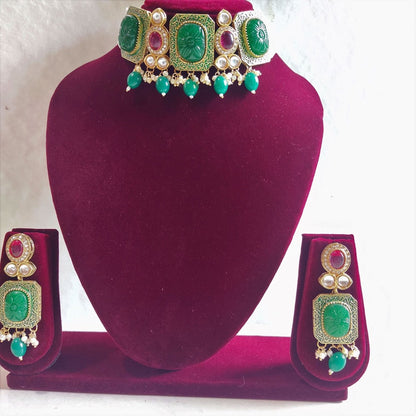 EMERALD DEEPIKA KUNDAN JEWELLERY SET